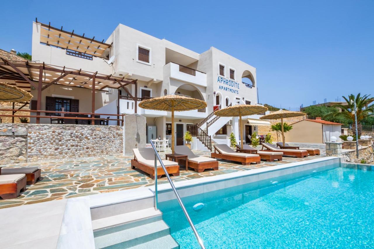 Aphrodite Luxury Studios & Apartments Cárpatos Exterior foto